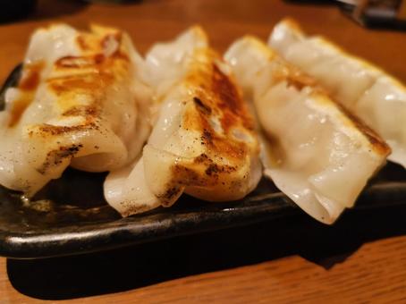 餃子 餃子の写真