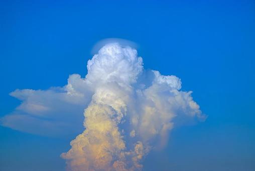 真夏の入道雲 真夏の入道雲 積乱雲,入道雲,夏の空の写真素材