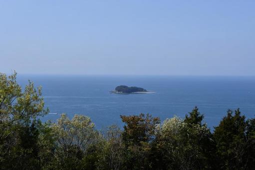 山頂から見た、海に浮かぶ小島 海,空,ブルーの写真素材