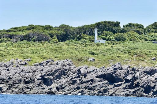 遊覧船から見た東尋坊の景色 雄島の岸壁 遊覧船から見た東尋坊の景色 雄島の岸壁 灯台,アクティビティ,岸壁の写真素材