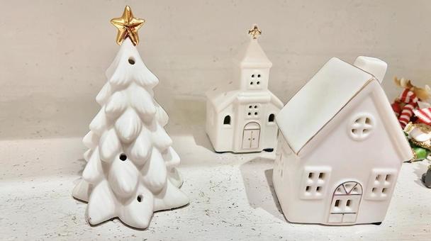 ホワイトクリスマスツリー クリスマス,飾り,モミの木の写真素材