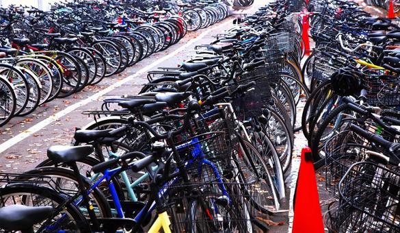 駐輪場ー大量の自転車 自転車,駐輪場,数百台の写真素材