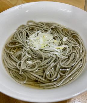 よもぎ蕎麦 よもぎ蕎麦の写真