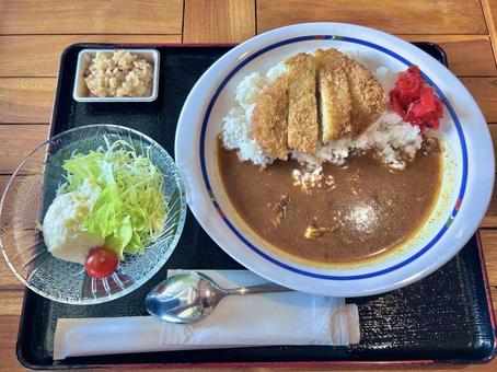 あごカツカレー あごカツカレー,サラダ,食事の写真素材