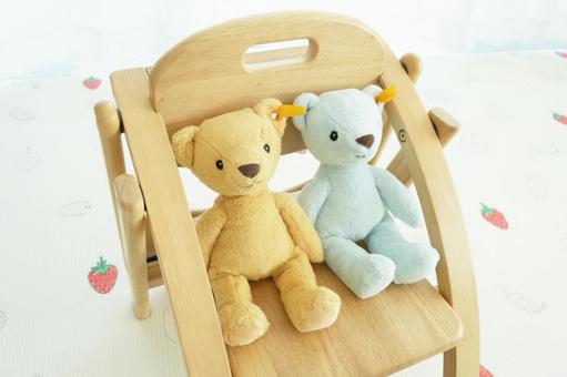 赤ちゃん用の椅子とテディベア-1 テディベア,ベア,人形の写真素材