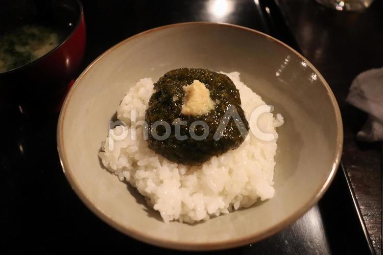 秋田名物、ぎばさめし。ギバサは海藻。 秋田名物,ぎばさめし,ギバサの写真素材