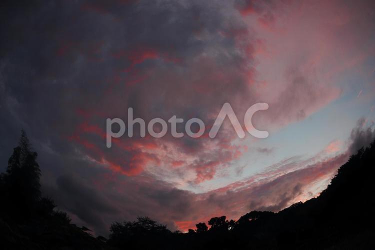 夕暮れ時の空 夕暮れ,空,自然の写真素材