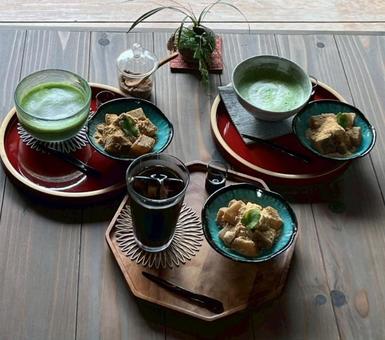 和風スイーツ 和風スイーツ,わらび餅,抹茶の写真素材