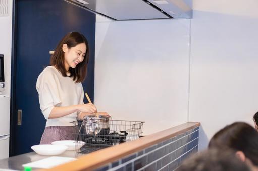 ローカル感あふれるレストラン ローカル感あふれるレストラン 個人店,開店,ランチの写真素材
