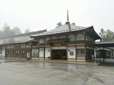 延暦寺 萬拝堂 延暦寺 萬拝堂の写真