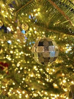 光るオーナメント 光,オーナメント,クリスマス飾りの写真素材