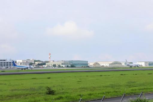 丘の街から、今日も空へ 丘の街から、今日も空への写真