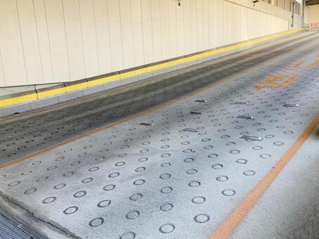 坂道 坂道,斜面,交通の写真素材