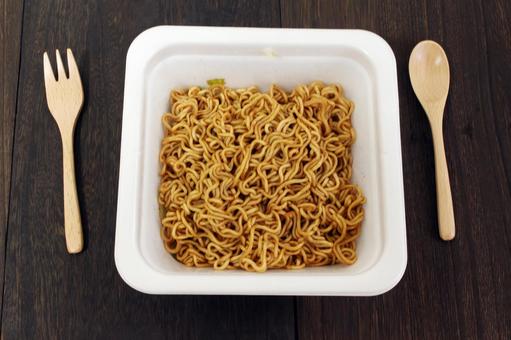 焼きそばの昼食 焼きそば,麺類,料理の写真素材