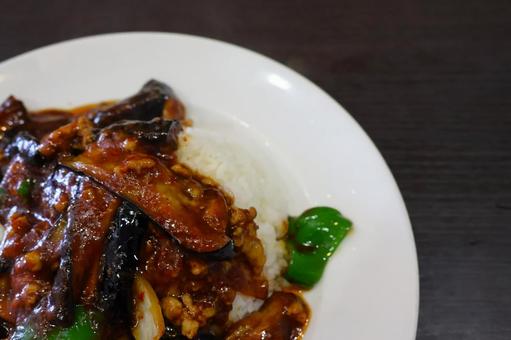 中華料理店の極旨麻婆茄子丼 中華料理店の極旨麻婆茄子丼の写真