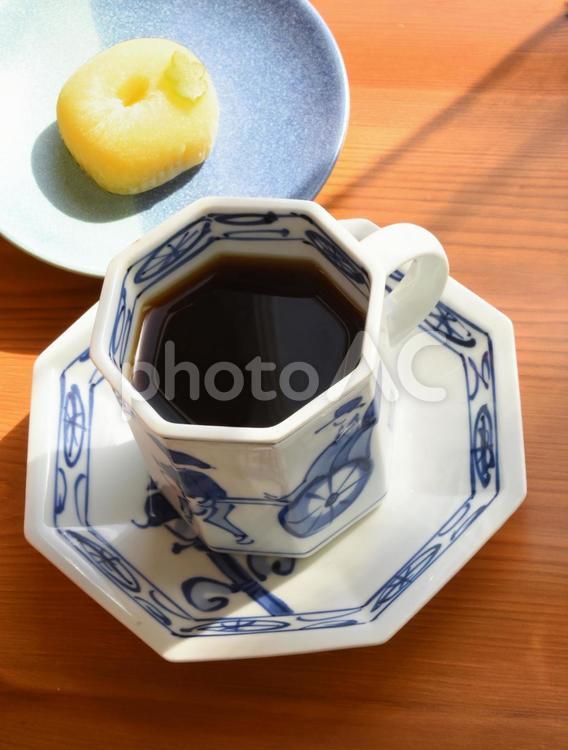 コーヒーと和菓子01 珈琲,和菓子,おやつの写真素材