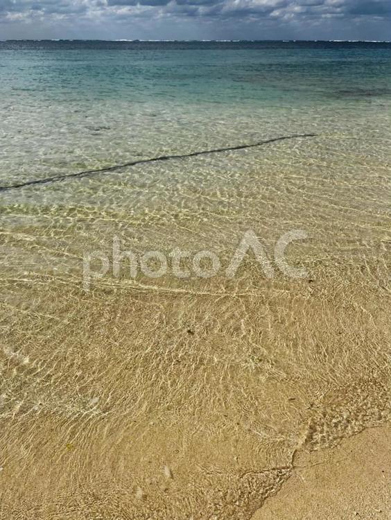 沖縄の海　波打ち際 海,沖縄,美しいの写真素材