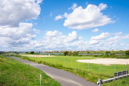 荒川河川敷 荒川河川敷 荒川河川敷,土手,河川敷の写真素材