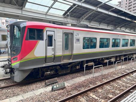 高松駅の電車 高松駅の電車 香川県,高松駅,電車の写真素材