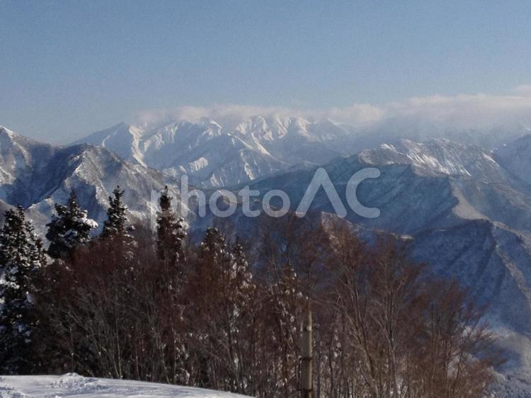 冬の山々 雪山,山頂,山の写真素材