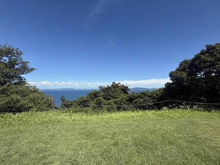 景色 景色 空,山,草の写真素材