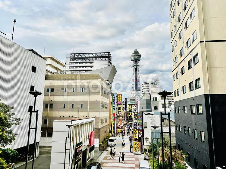 大阪・新世界の街並み 大阪,新世界,通天閣の写真素材
