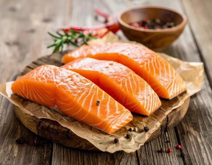 秋鮭の切り身の写真