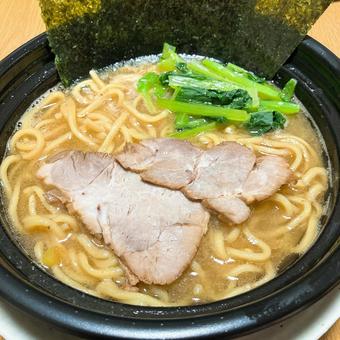 家系ラーメン 家系ラーメンの写真
