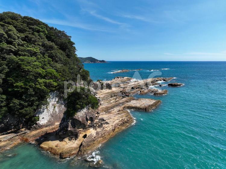 高知県土佐清水市　竜串海岸の風景 竜串海岸,岩場,奇岩の写真素材