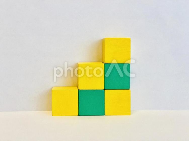 積み木でできた階段・キャリアアップ ステップ,階段,ブロックの写真素材