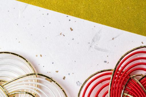 新年を彩る梅の水引飾りと和紙背景の構図 正月,迎春,新年の写真素材