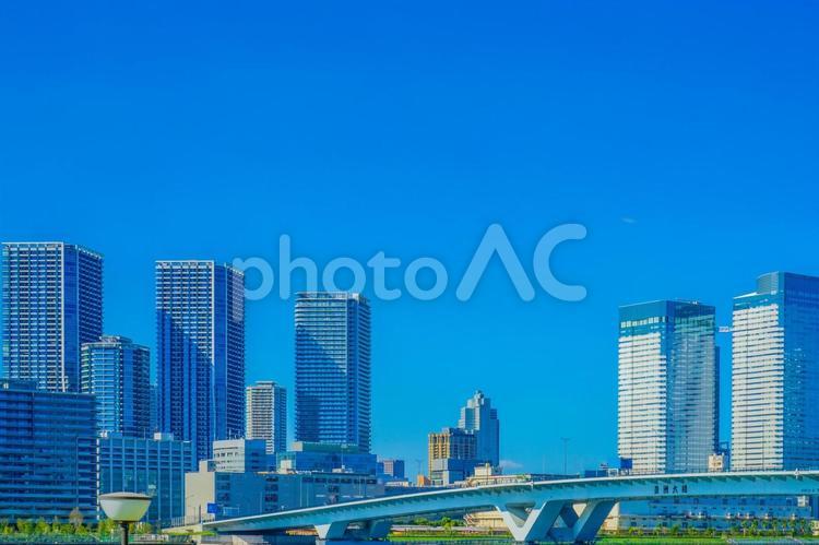 青空と水辺の街 港,ビル,高層ビルの写真素材