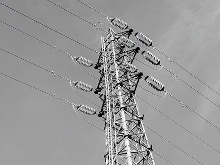 モノクロの鉄塔 鉄塔,送電線用,送電線の写真素材