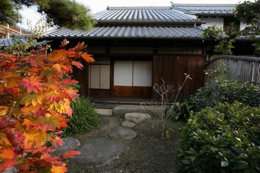 秋葉和日本風格的建築 秋葉和日本風格的建築