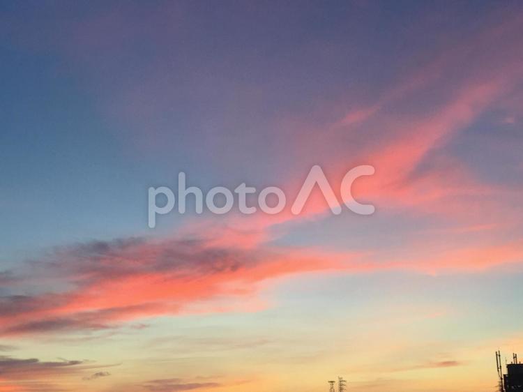 ピンクな夕暮れ 日暮れ,空,暁の写真素材