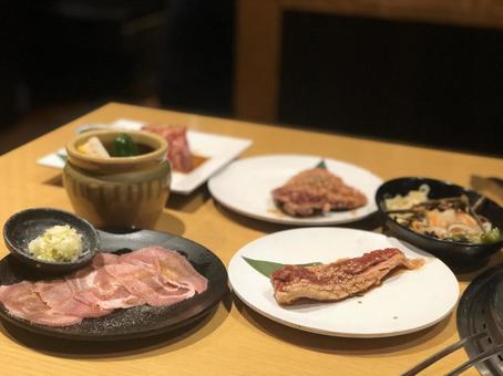 焼肉 焼肉 ランチ,美味しい,お昼ご飯の写真素材