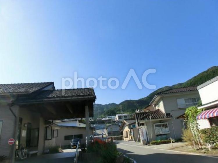 大桑駅前の風景 鉄道,駅,観光の写真素材