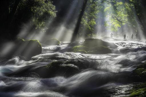 熊本-【菊池渓谷の光芒】 熊本,菊池渓谷,川の写真素材
