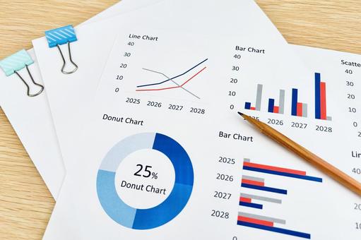 クリップで挟んだ書類とグラフ ビジネス,グラフ,資料の写真素材