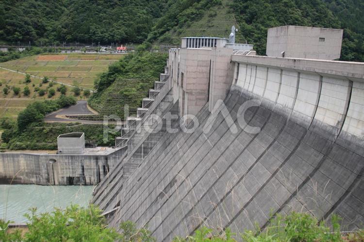 長島ダムを横から見た 長島ダム,横から見た,ダムの写真素材