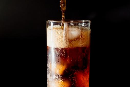 キンキンに冷えたコーラ キンキンに冷えたコーラ コーラ,飲み物,炭酸の写真素材