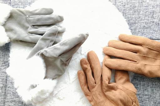 寒くなってきたので冬の手袋を用意 手袋,防寒,冬の写真素材