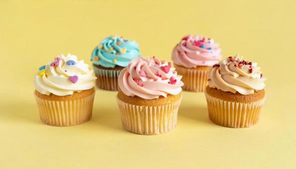カラフルなカップケーキ カラフルなカップケーキの写真