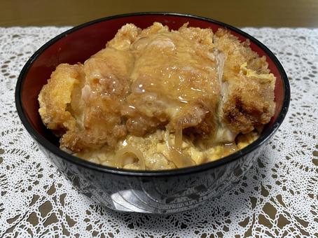 チキンカツ丼の写真