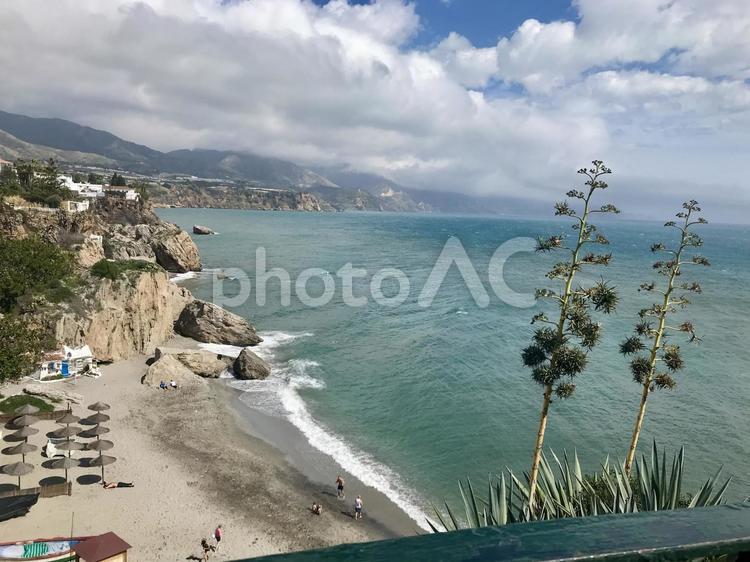スペイン、ネルハの海とビーチ 海外,欧州,スペインの写真素材