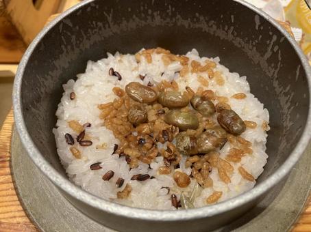 釜で炊いた五穀米 釜炊き,五穀米,ヘルシーの写真素材