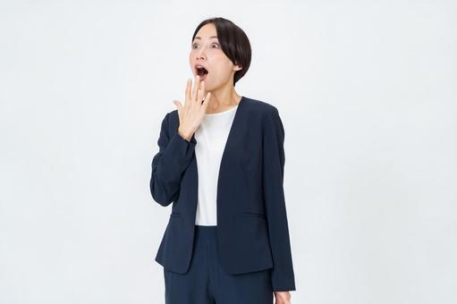 驚く女性 驚き,びっくり,驚く女性の写真素材