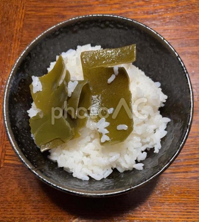 あきたこまち七分突き昆布炊き込みの茶碗飯 茶碗飯,あきたこまち,七分突きの写真素材