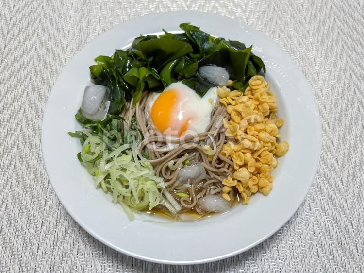 冷やしぶっかけ蕎麦 冷やし蕎麦,そば,蕎麦の写真素材