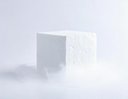 モクモクと煙が出るドライアイス モクモクと煙が出るドライアイス の写真